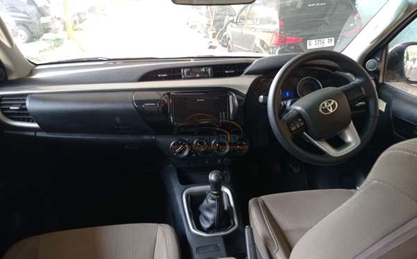 TOYOTA HILUX DOUBLE CABIN