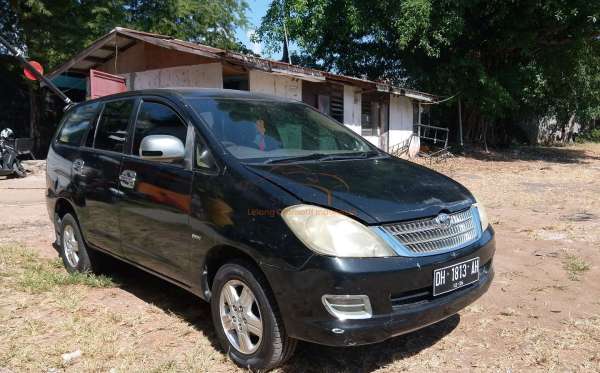 TOYOTA INNOVA G