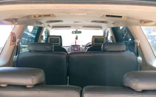 TOYOTA INNOVA G
