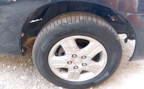 TOYOTA INNOVA G