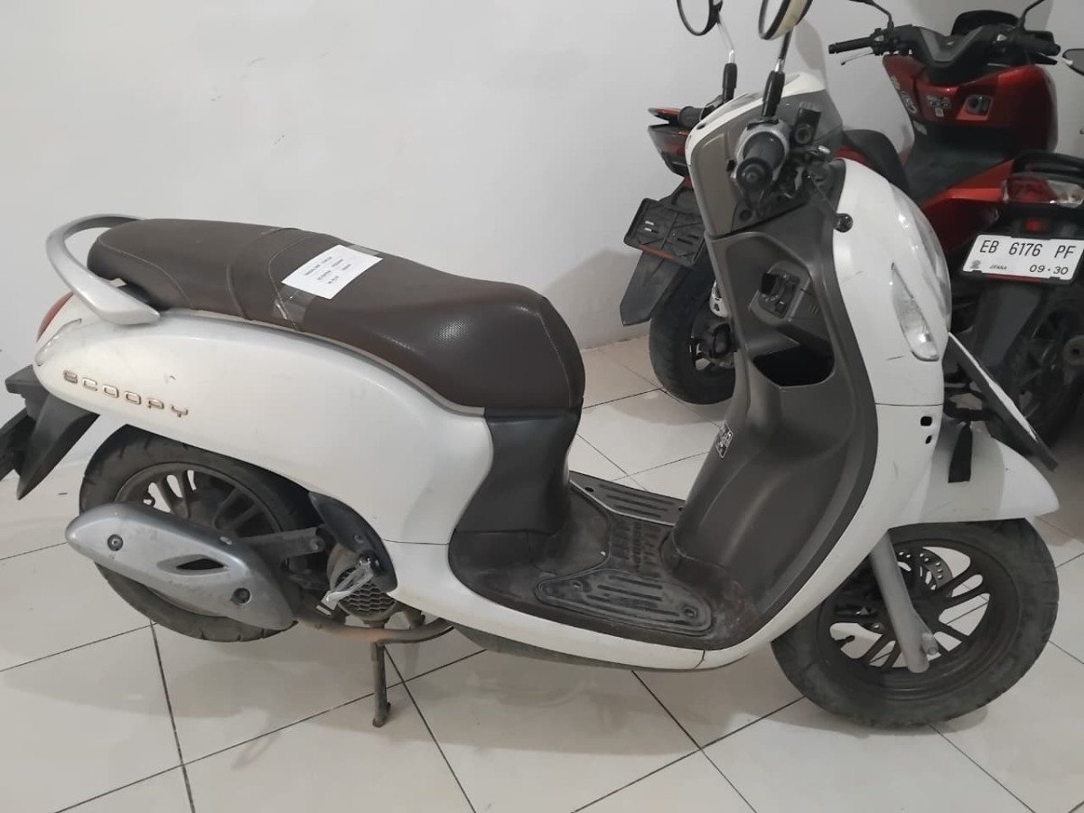 HONDA SCOOPY PRESTIGE