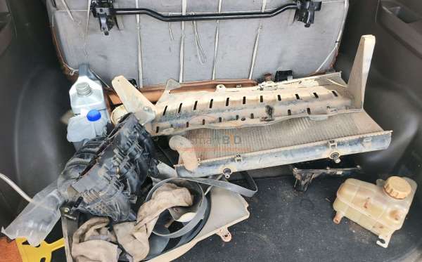 WULING CONFERO 1.5 DB MY (4X2)
