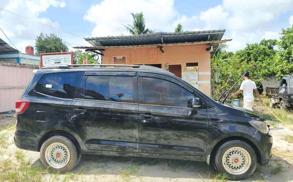 WULING CONFERO 1.5 DB MY (4X2)