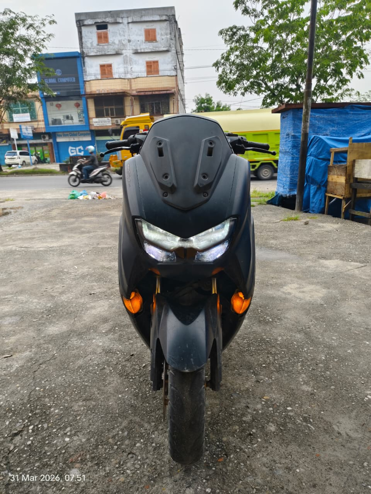 YAMAHA NMAX