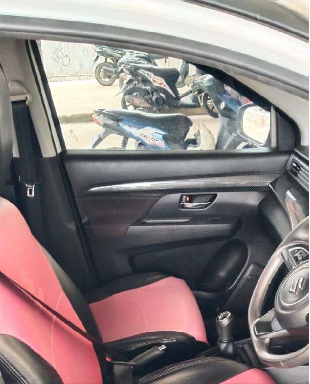 SUZUKI ERTIGA