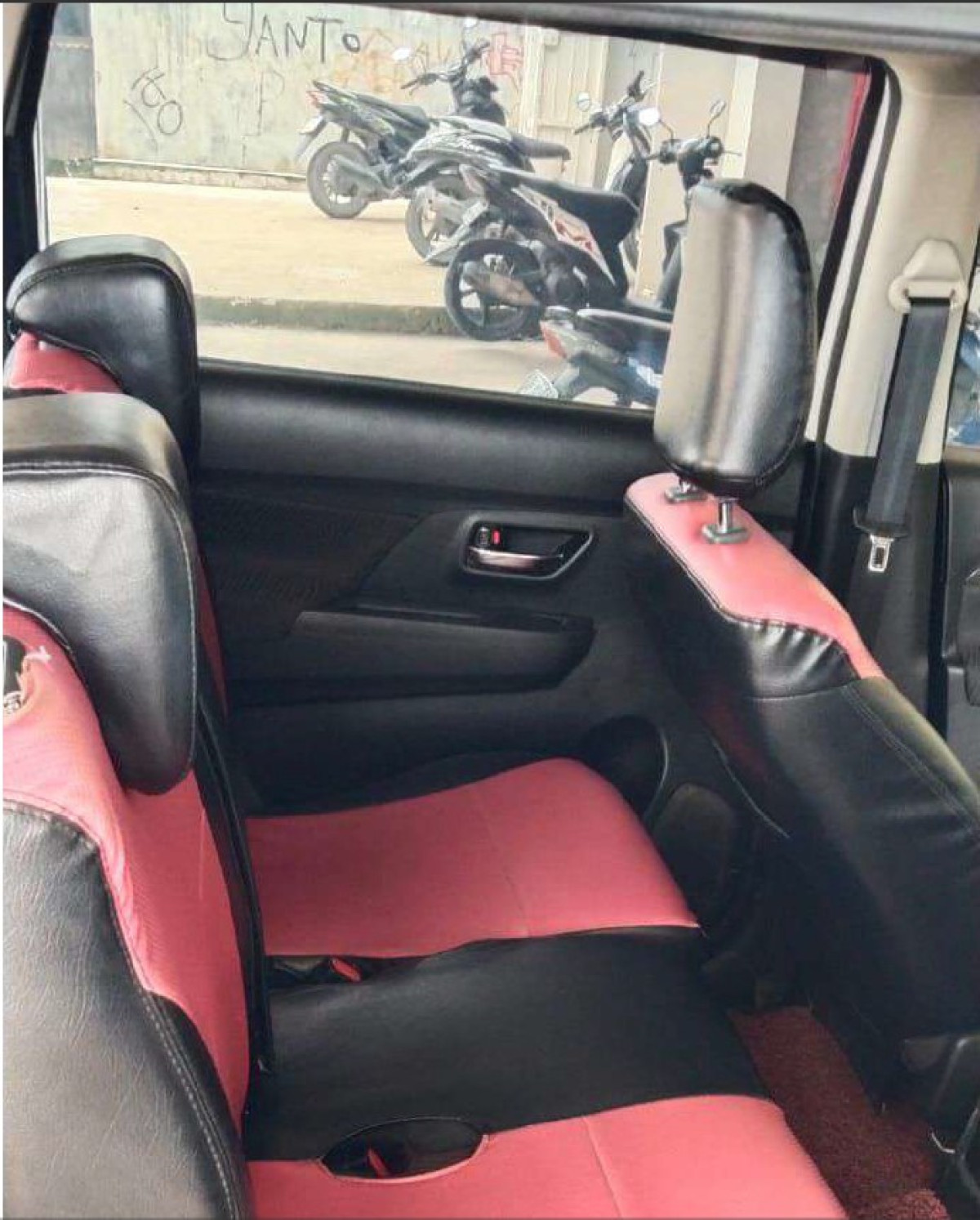 SUZUKI ERTIGA