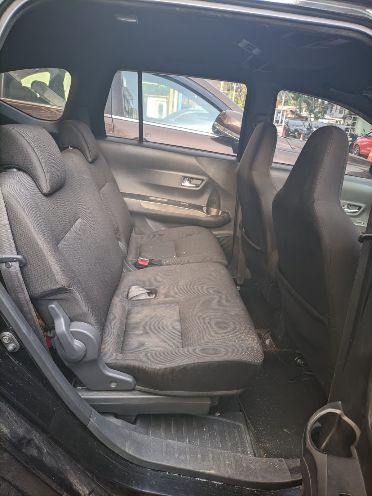DAIHATSU  SIGRA  R