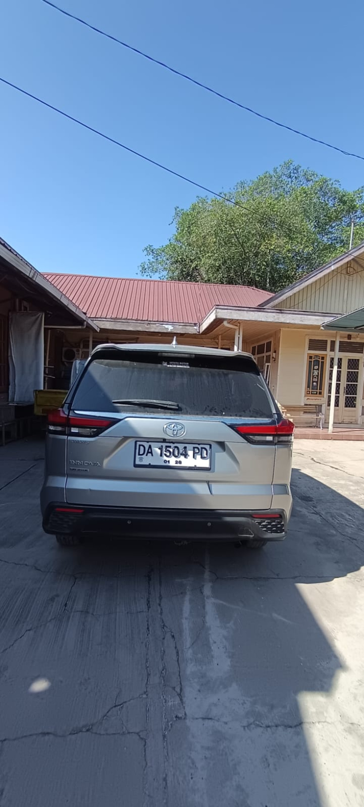 TOYOTA  INNOVA  G