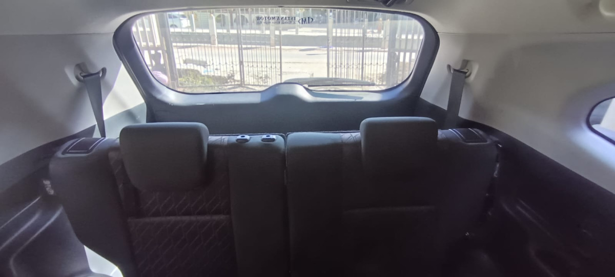 TOYOTA  INNOVA  G