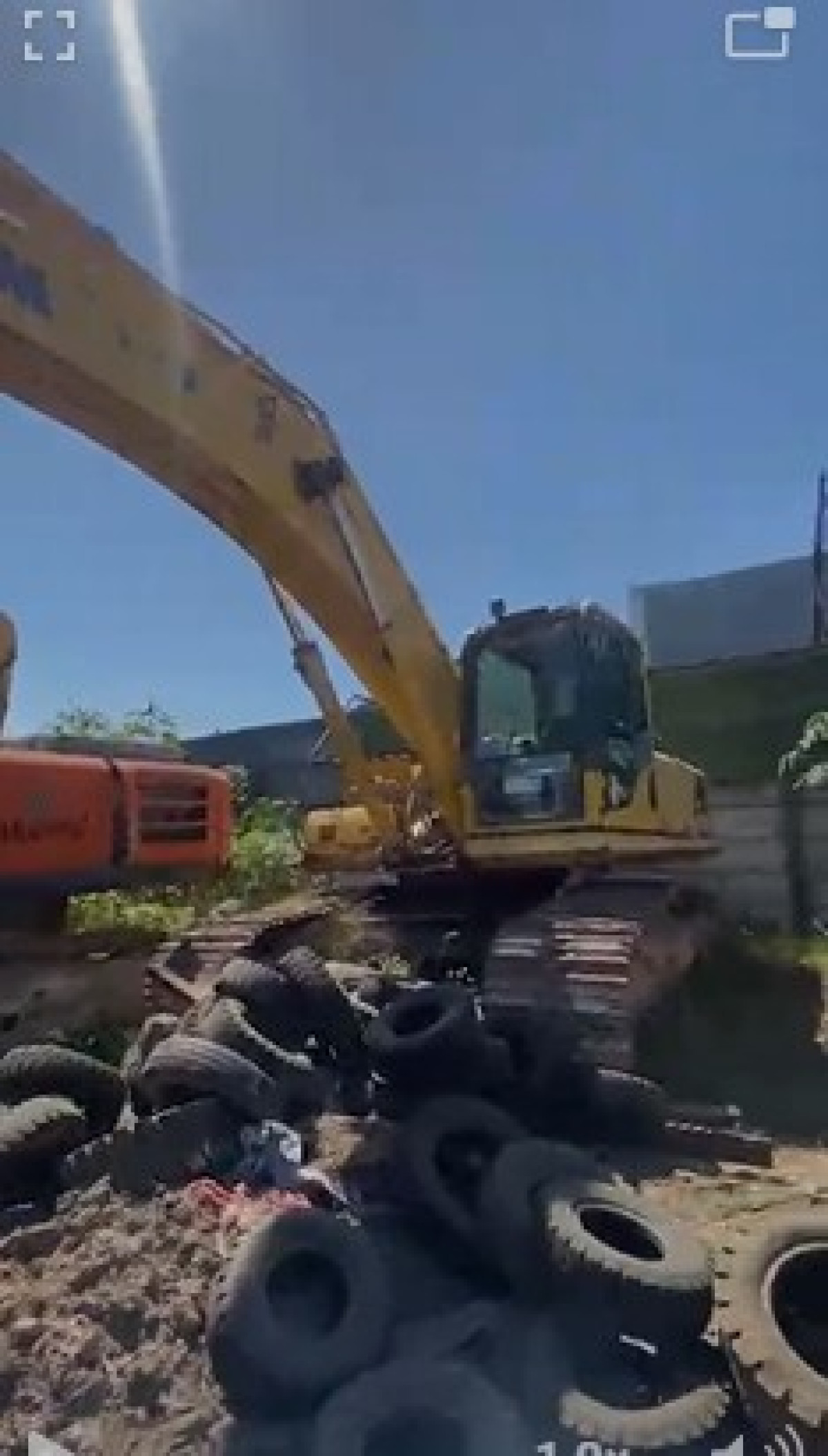 KOMATSU EXCAVATOR