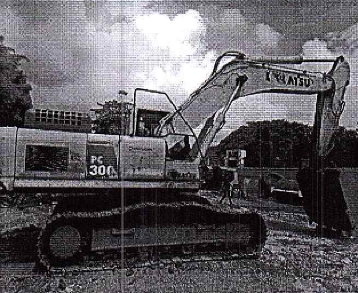 KOMATSU EXCAVATOR