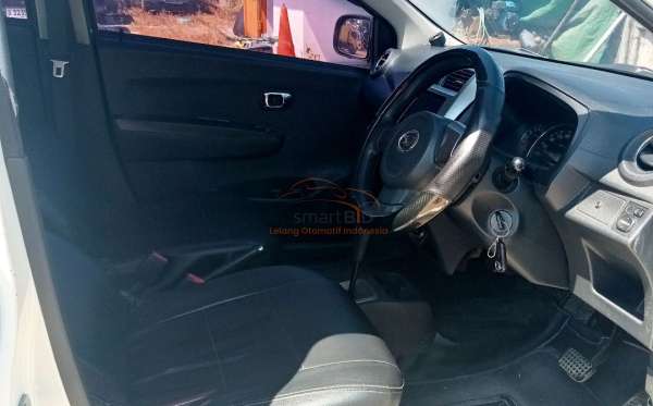 DAIHATSU AYLA 1.0 X