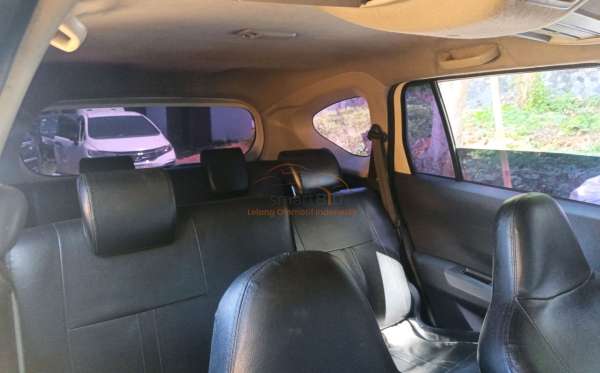 DAIHATSU SIGRA R