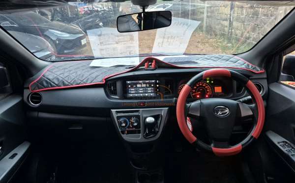 DAIHATSU SIGRA R