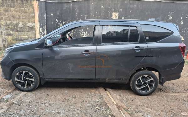 DAIHATSU SIGRA R