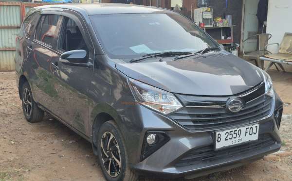 DAIHATSU SIGRA R