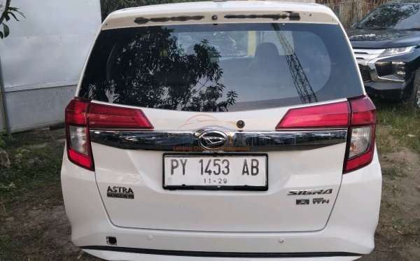 DAIHATSU SIGRA