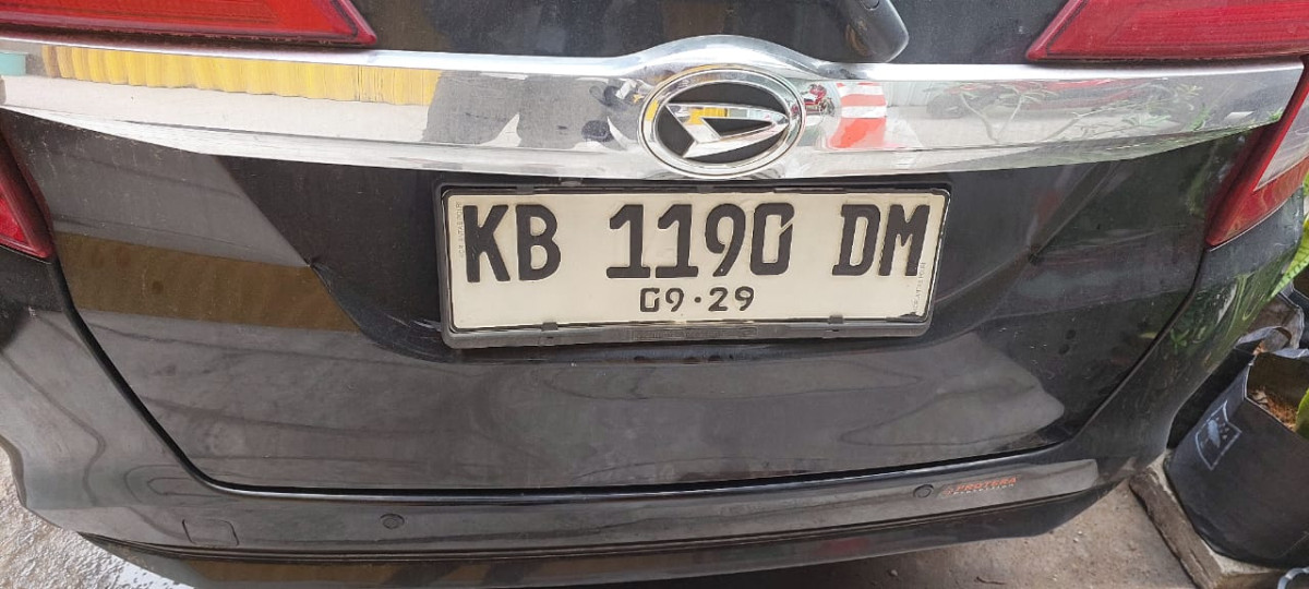 DAIHATSU  SIGRA  R