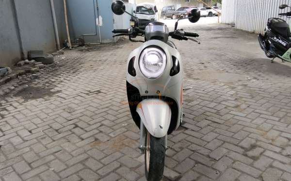 HONDA SCOOPY PRESTIGE