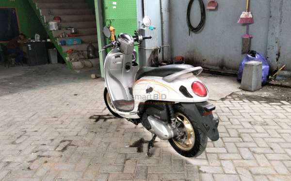 HONDA SCOOPY PRESTIGE