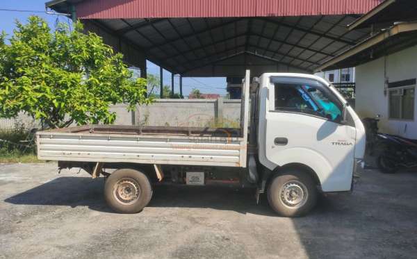 ISUZU TRAGA