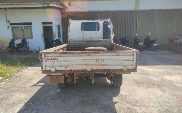 ISUZU TRAGA