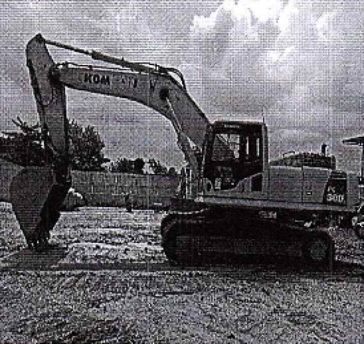 KOMATSU EXCAVATOR