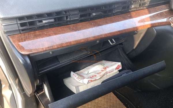 NISSAN Elgrand 2.5
