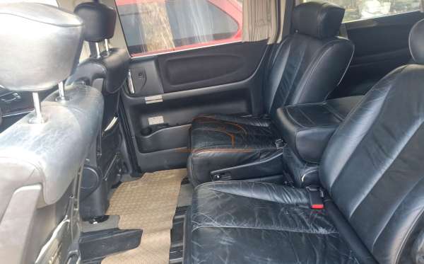 NISSAN Elgrand 2.5