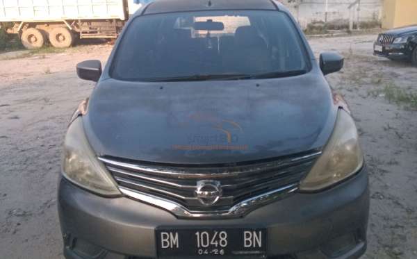 NISSAN  GRAND LIVINA  1.5 SV