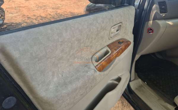 NISSAN  SERENA  HIGHWAY STAR