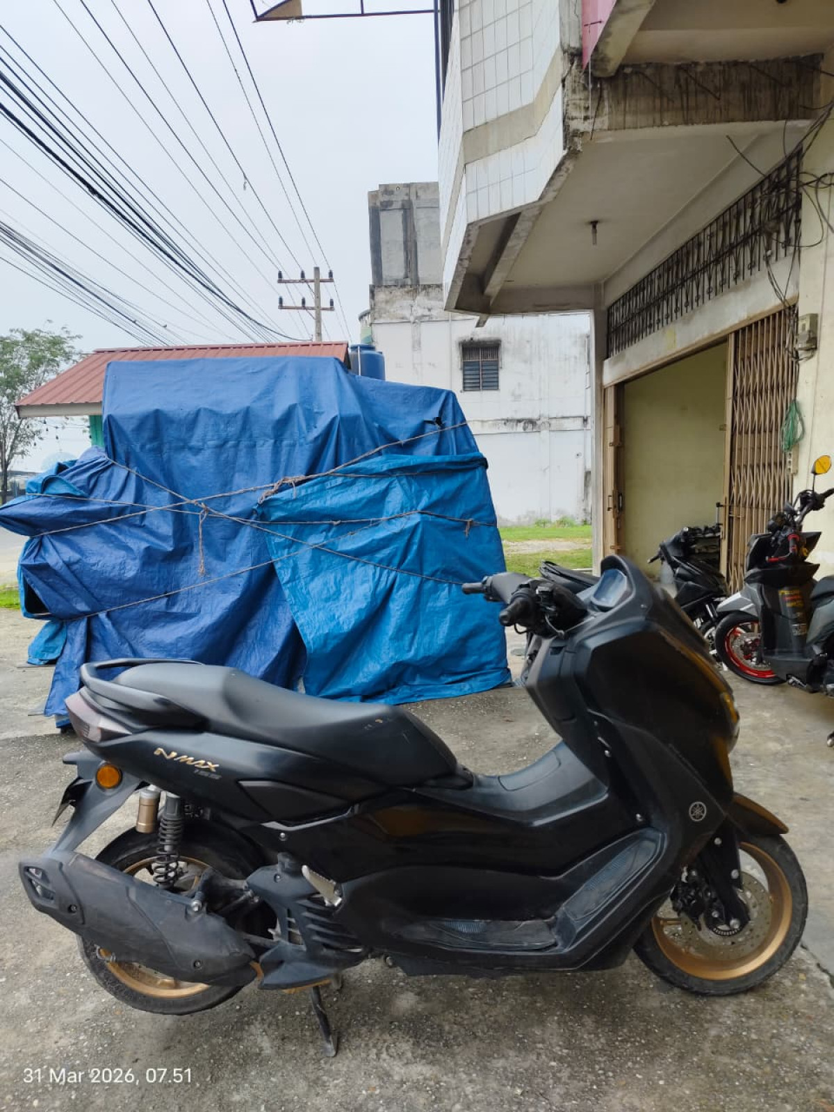 YAMAHA NMAX