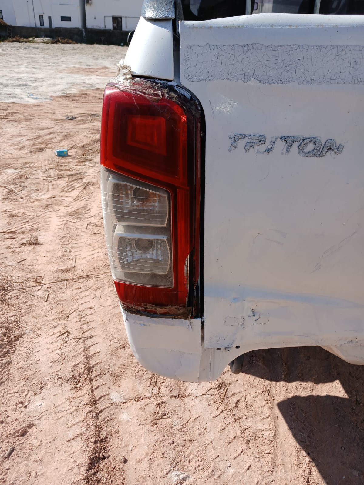 MITSUBISHI TRITON DC