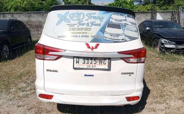 WULING CONFERO