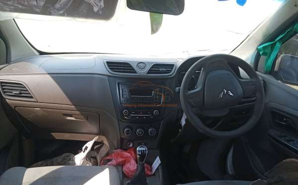WULING CONFERO