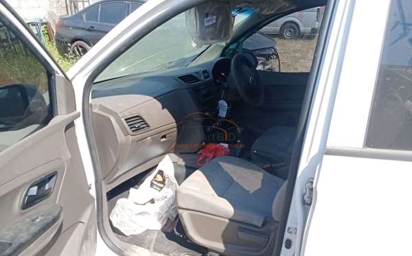 WULING CONFERO