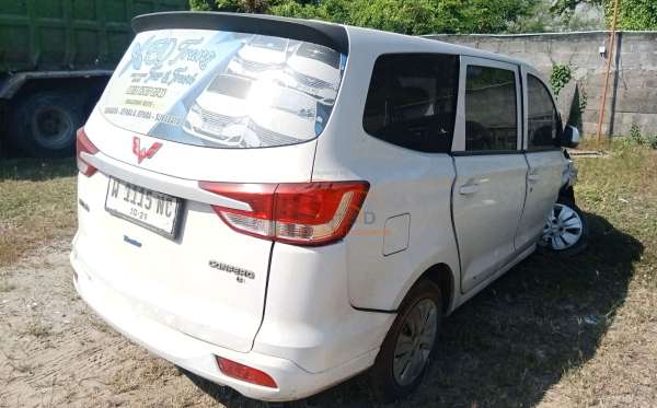WULING CONFERO