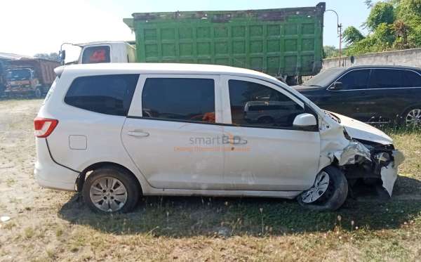 WULING CONFERO