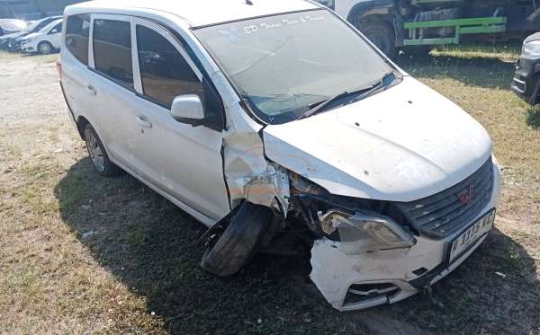 WULING CONFERO