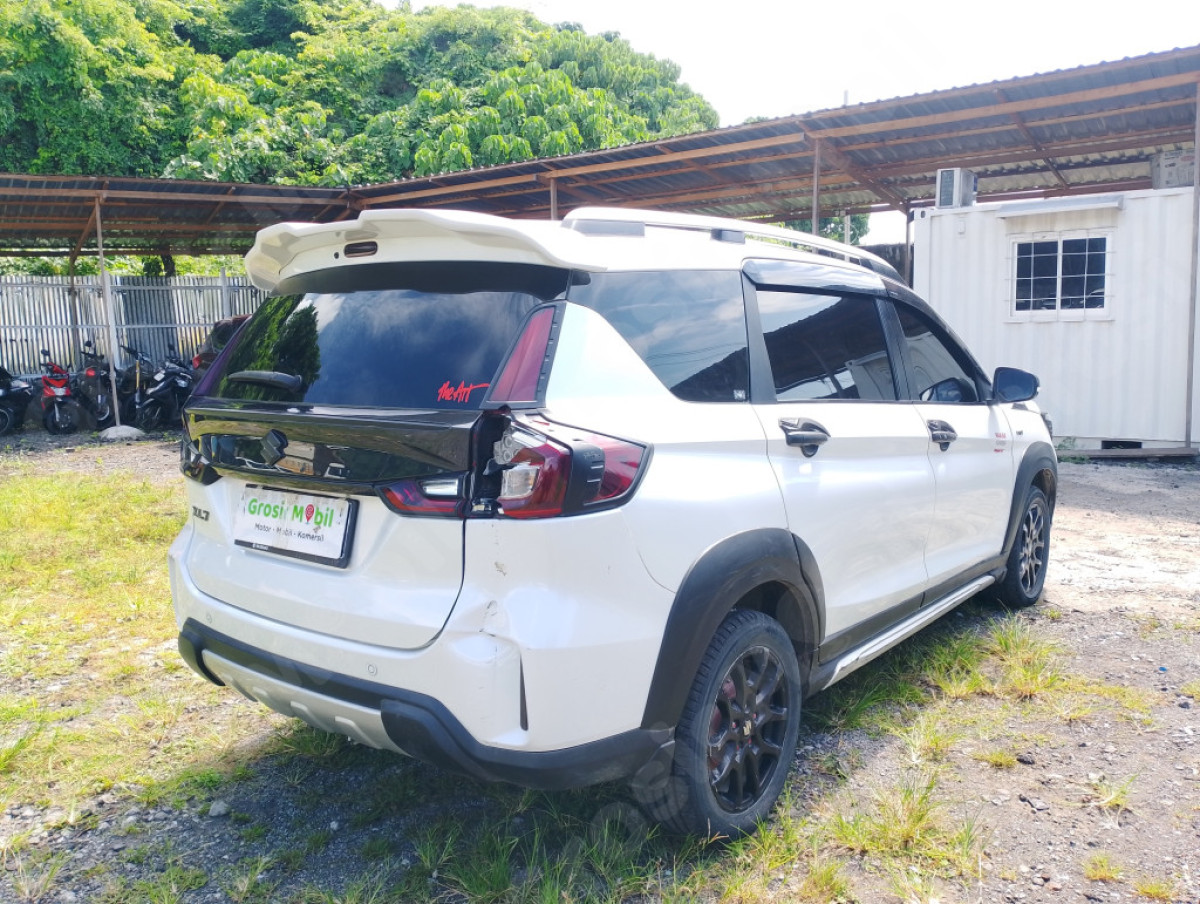 SUZUKI XL7