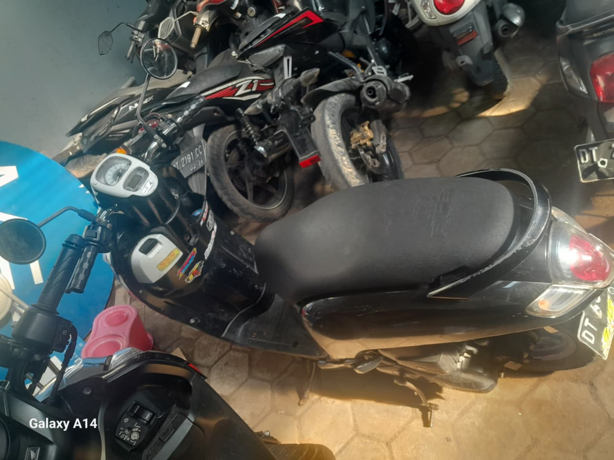 HONDA SCOOPY SPORTY
