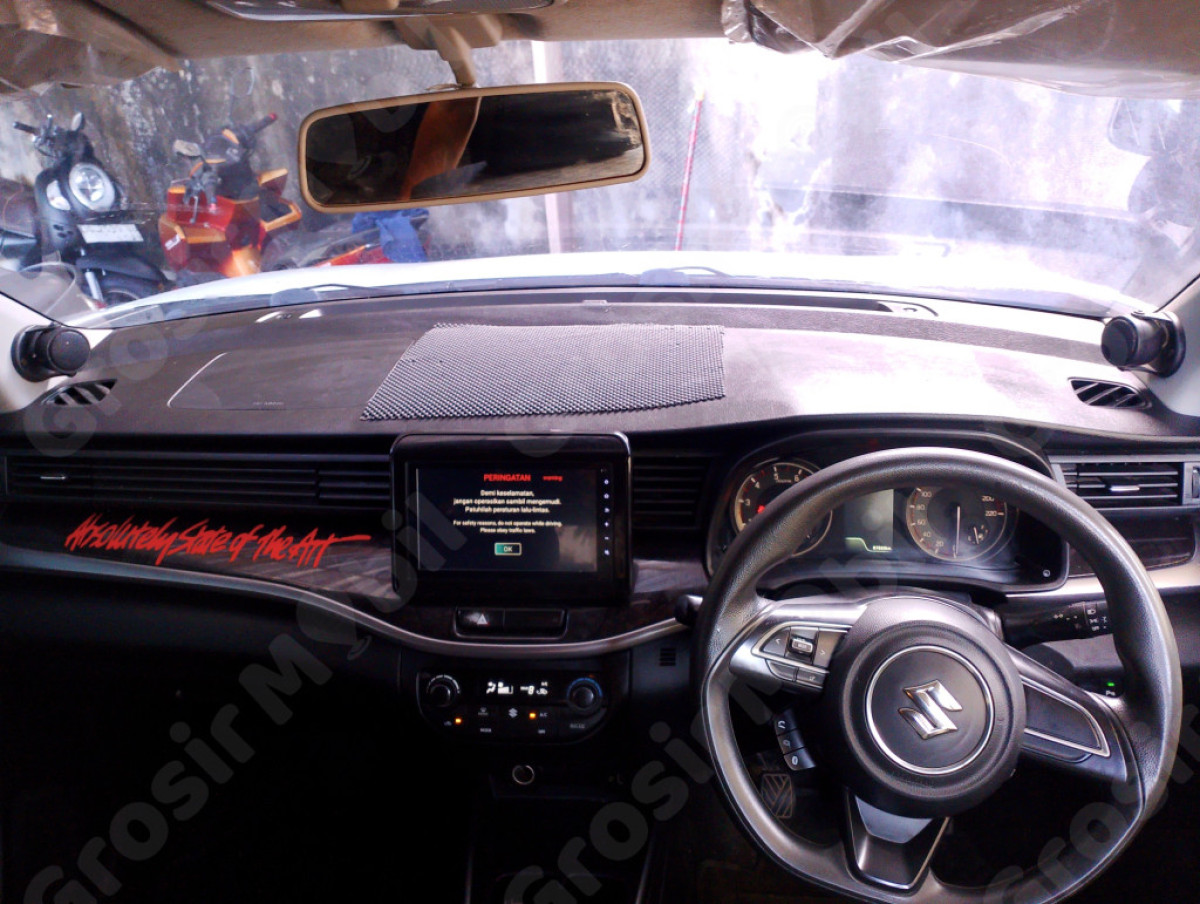 SUZUKI XL7