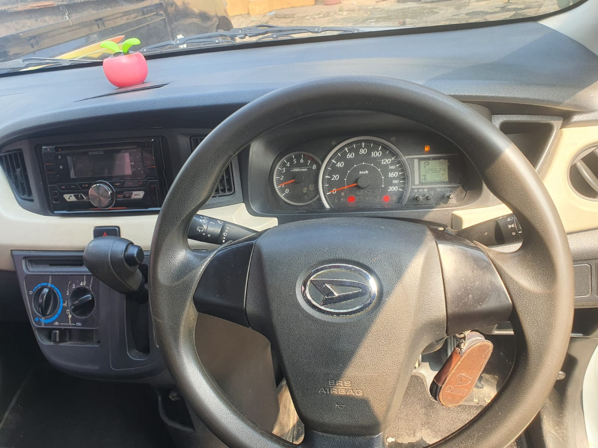 DAIHATSU  SIGRA  1.2 X