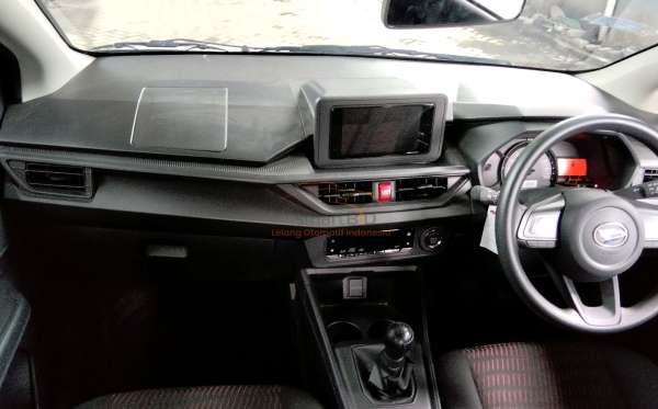DAIHATSU AYLA