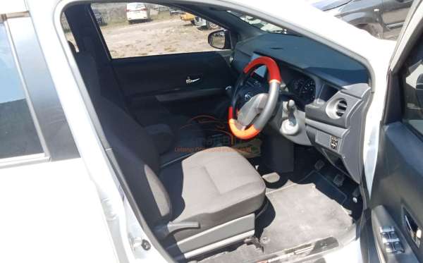 DAIHATSU SIGRA R