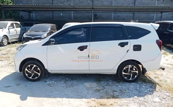 DAIHATSU SIGRA R