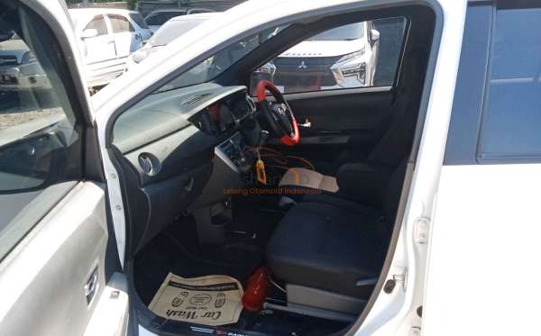 DAIHATSU SIGRA R