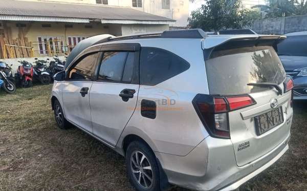 DAIHATSU SIGRA R