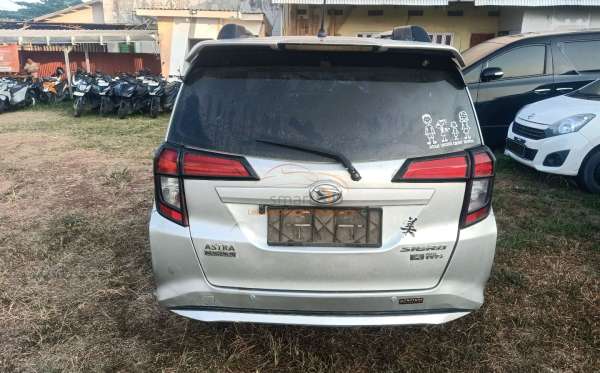 DAIHATSU SIGRA R