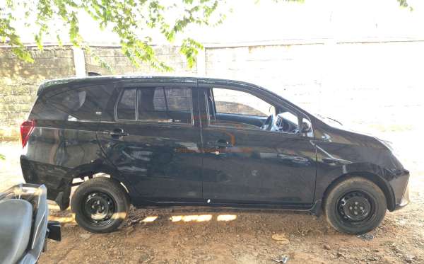 DAIHATSU  SIGRA  1.2 X
